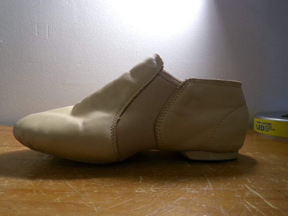 Dance  Jazz Shoes Revolution Tan 5M Adult Canvas Split Sole